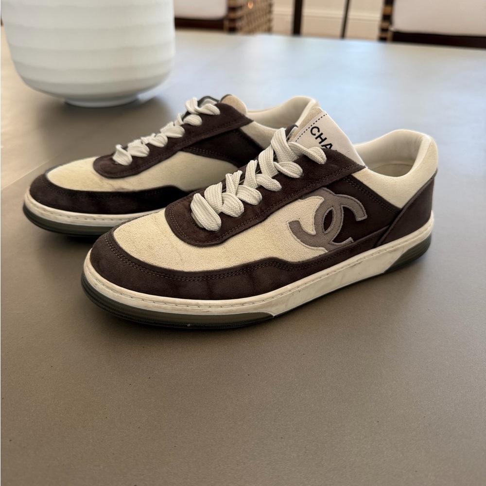CHANEL Womens Low-Top Sneakers with CC Logo